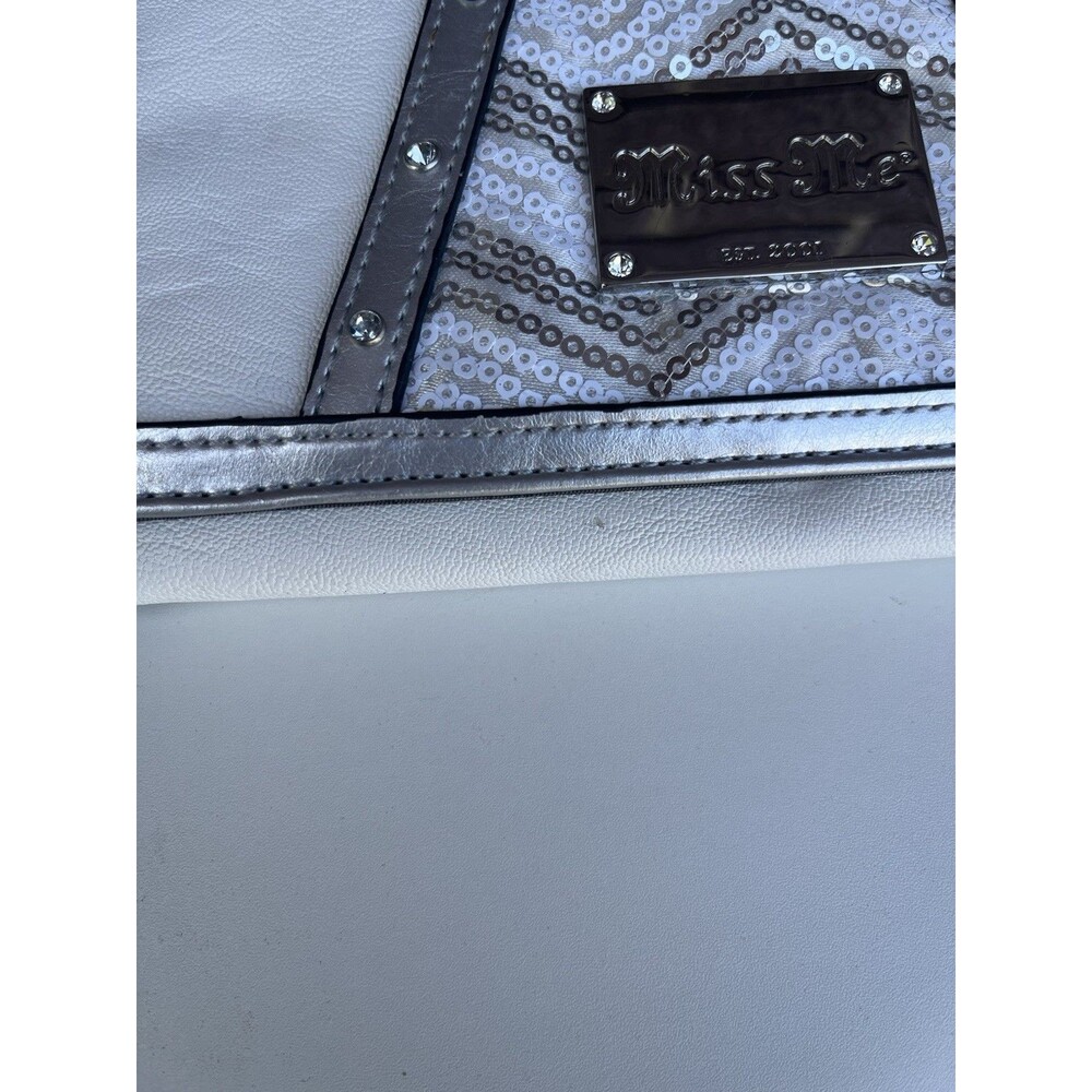 Miss Me White Silver Sequin Western Wallet - Picture 7 of 7